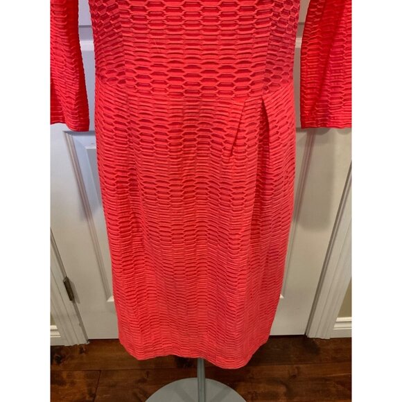 Nanette Lepore Red Textured Shift w/ 3/4 Sleeves, Size 8 - Picture 3 of 9